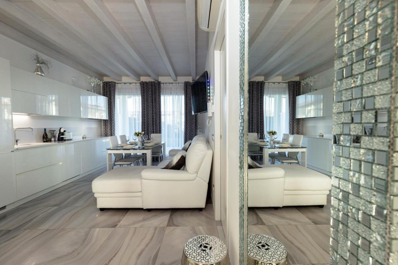 Apartment Blue Laguna Sirmione Eksteriør billede